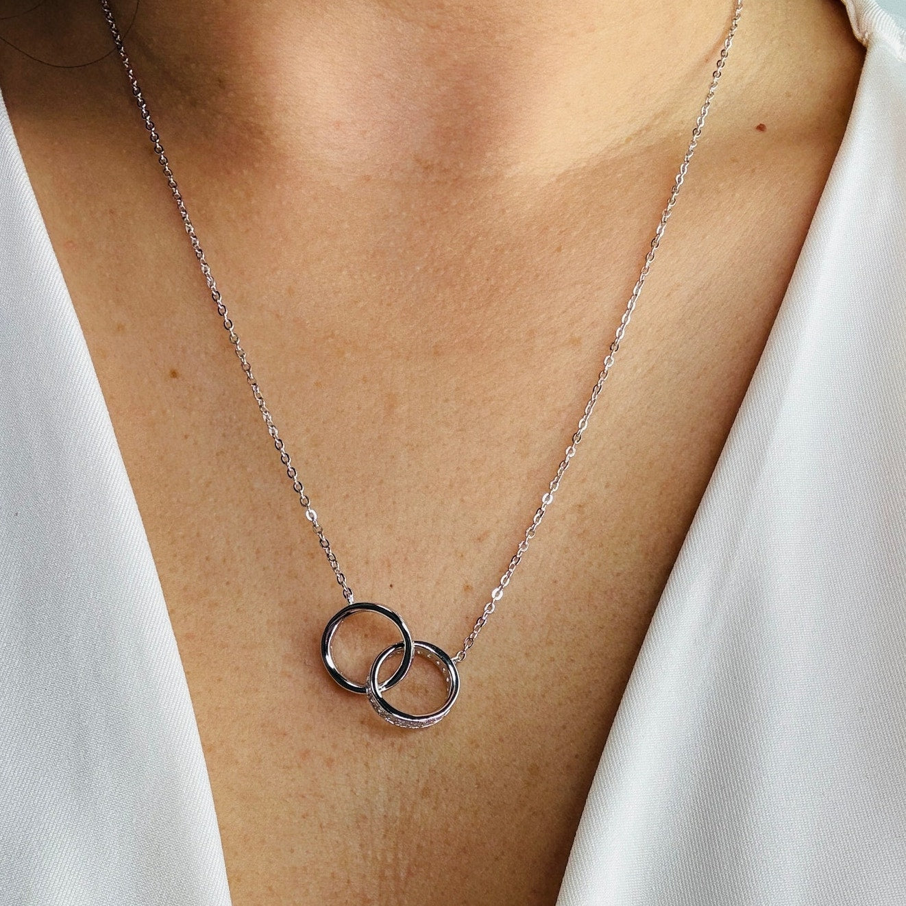 Unbreakable Bond two ring Interlocking Circle Silver Necklace