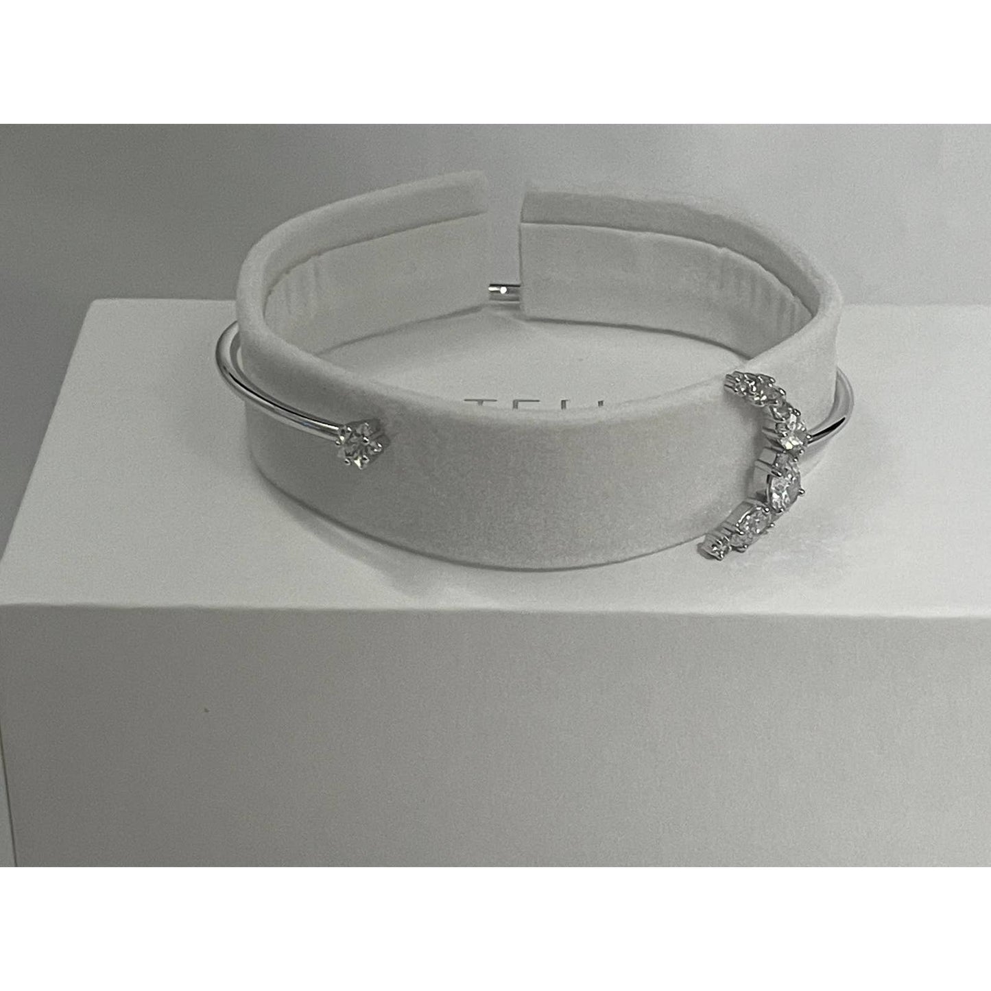Swarovski Penélope Cruz Moonsun Cuff, White, Rhodium Plated