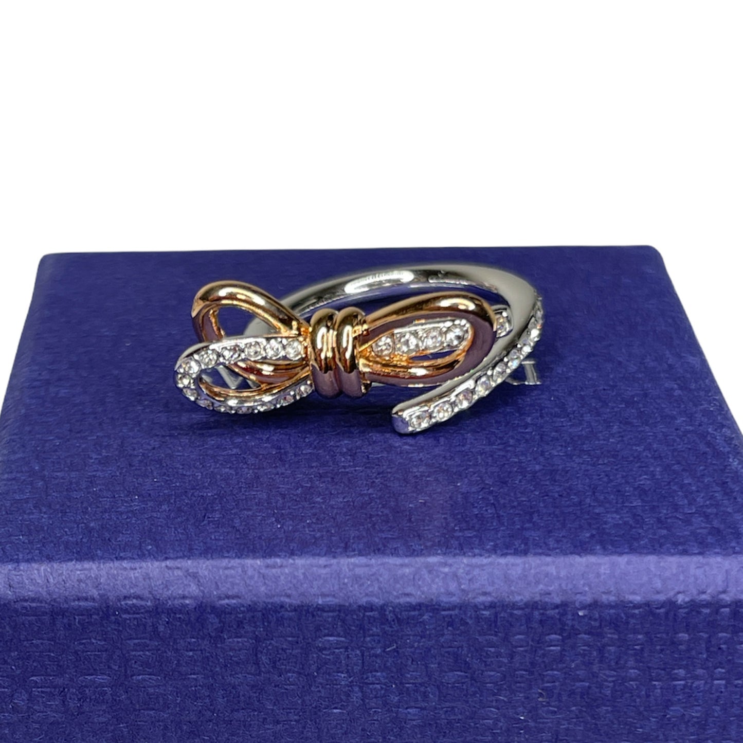 Swarovski Lifelong Bow ring Bow, White, Mixed metal finish Size Eur 52 / 6 USA