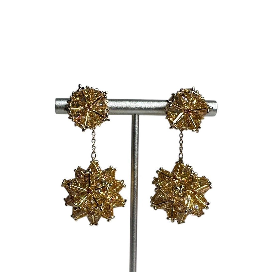 Swarovski Curiosa drop earrings  three-dimensional Geometric shape