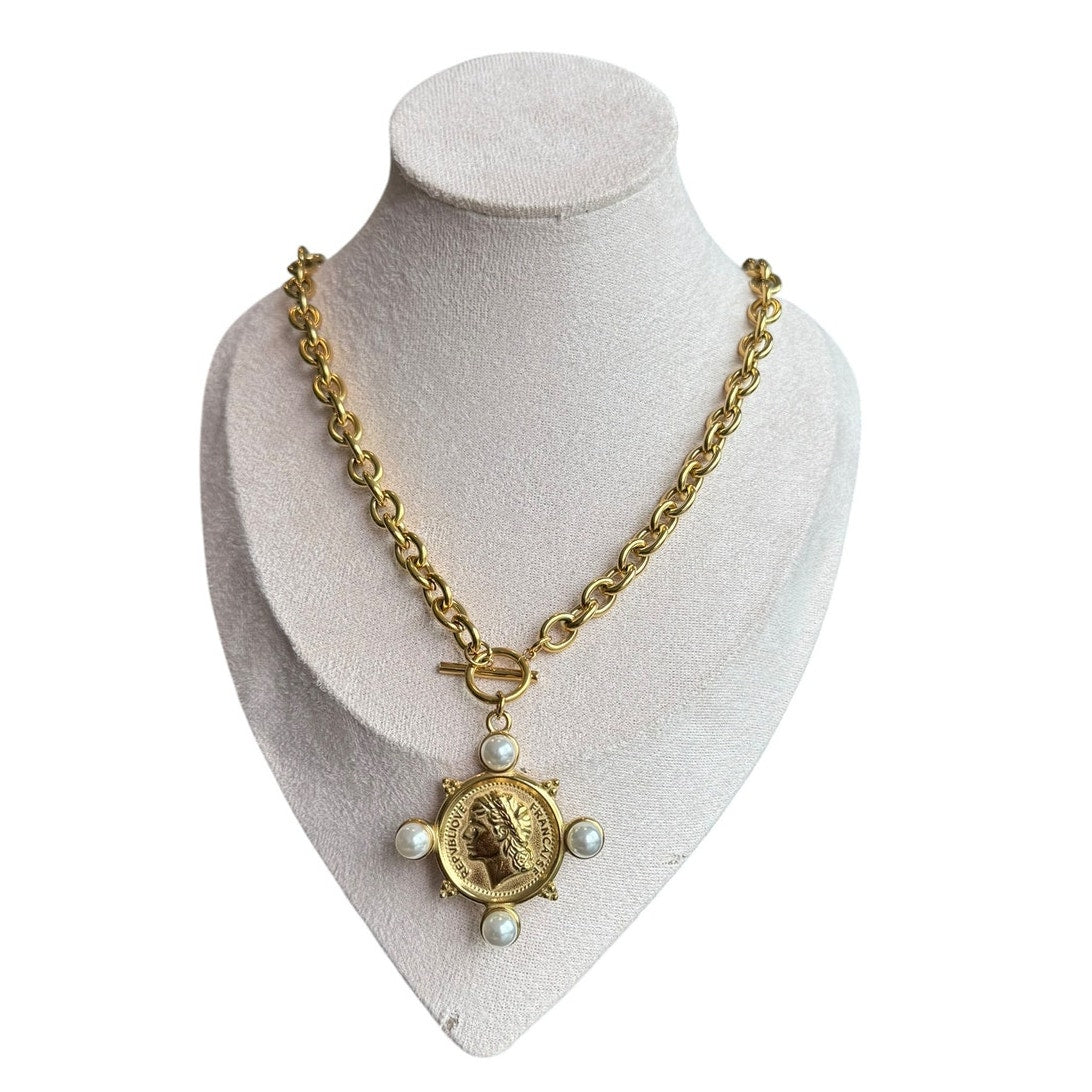 Belle Amour Necklace