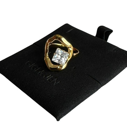 Luxe Orbit Ring adjustable