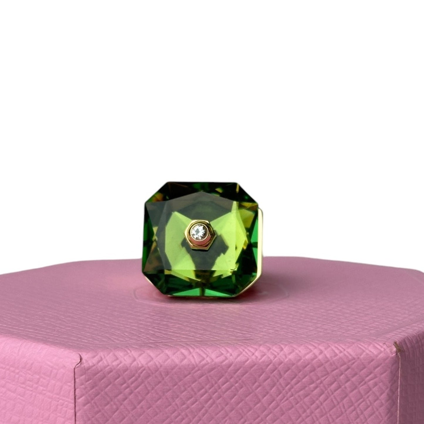 Swarovski Numina cocktail ring Octagon cut, Green Size 7 / EUR 55