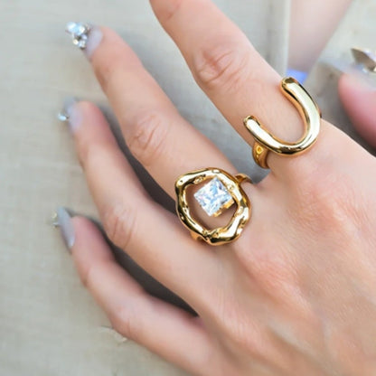 Luxe Orbit Ring adjustable