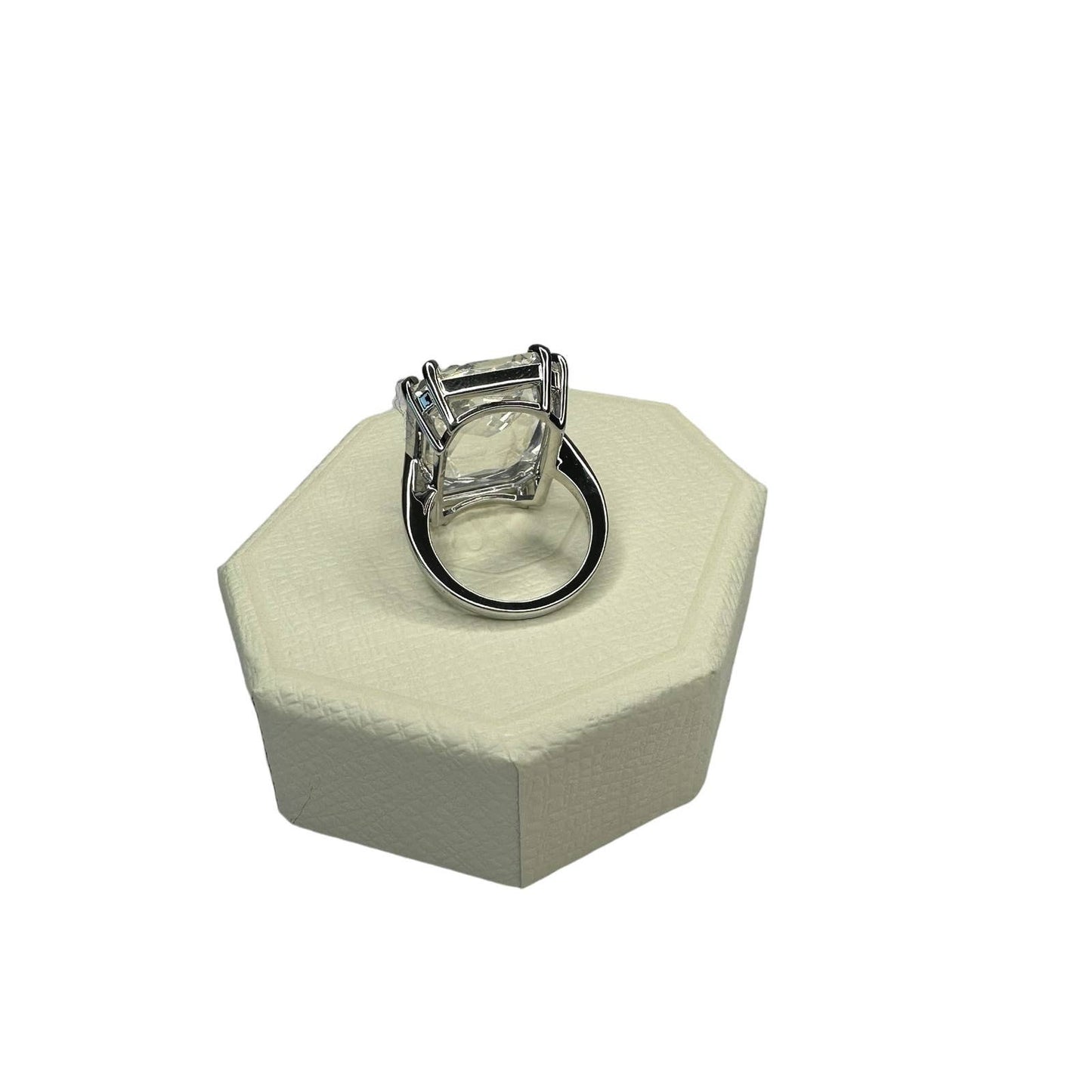 Swarovski Mesmera cocktail ring Oversized crystal 52 EUR / 6 USA