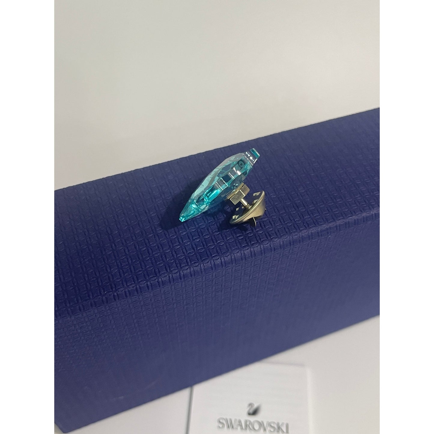 Swarovski Jungle Beats Leaf Magnet Blue, Small new