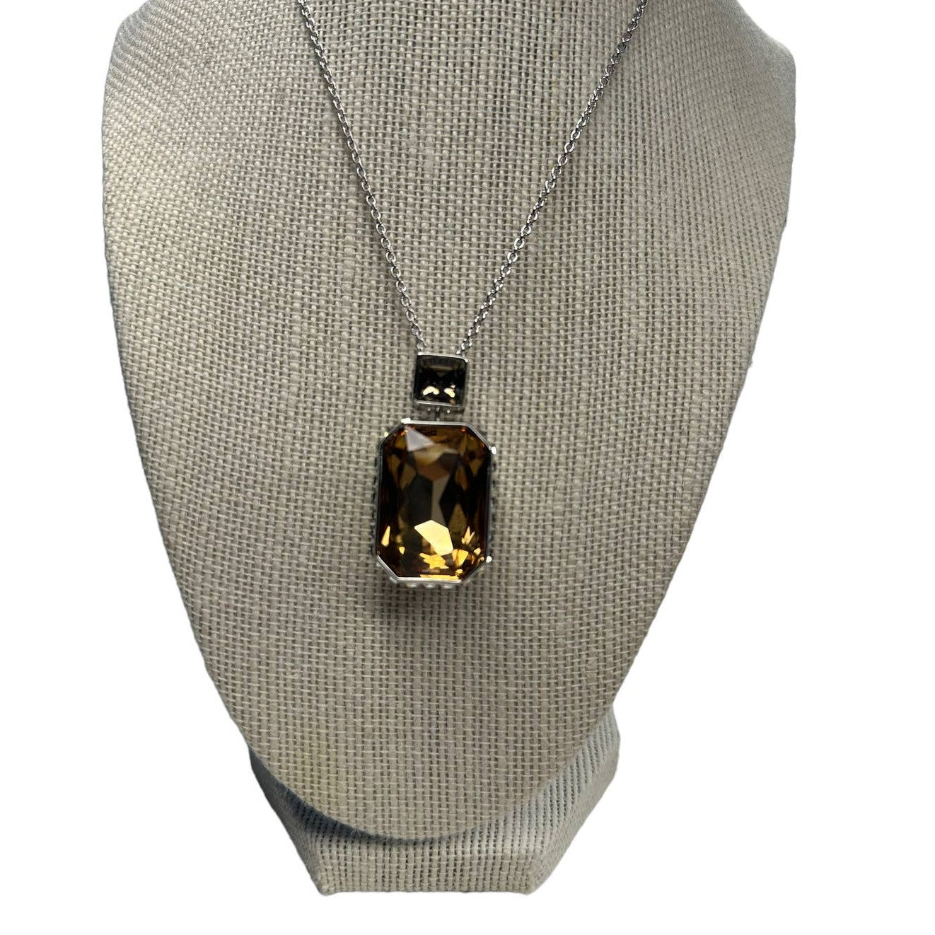 Swarovski Elegance of Africa pendant Set (2), Brown, Rhodium plated Necklace