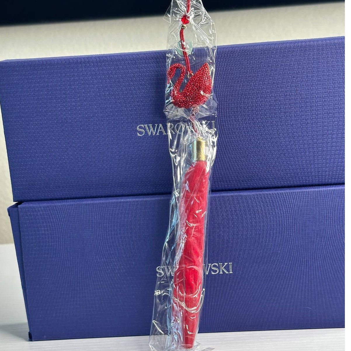 Swarovski Crystal Asian Symbols Red Swan Tassel Ornament