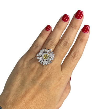 Swarovski Eternal Flower ring Flower, Yellow, Mixed metal finish 52 EUR / USA 6