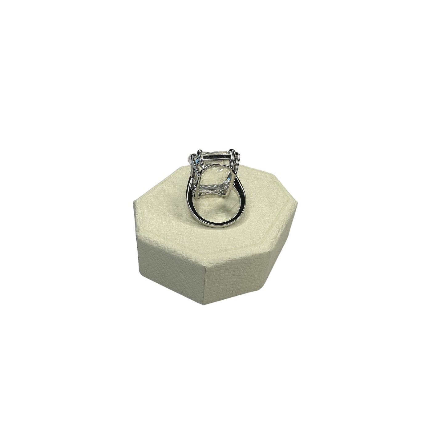 Swarovski Mesmera cocktail ring Oversized crystal 52 EUR / 6 USA