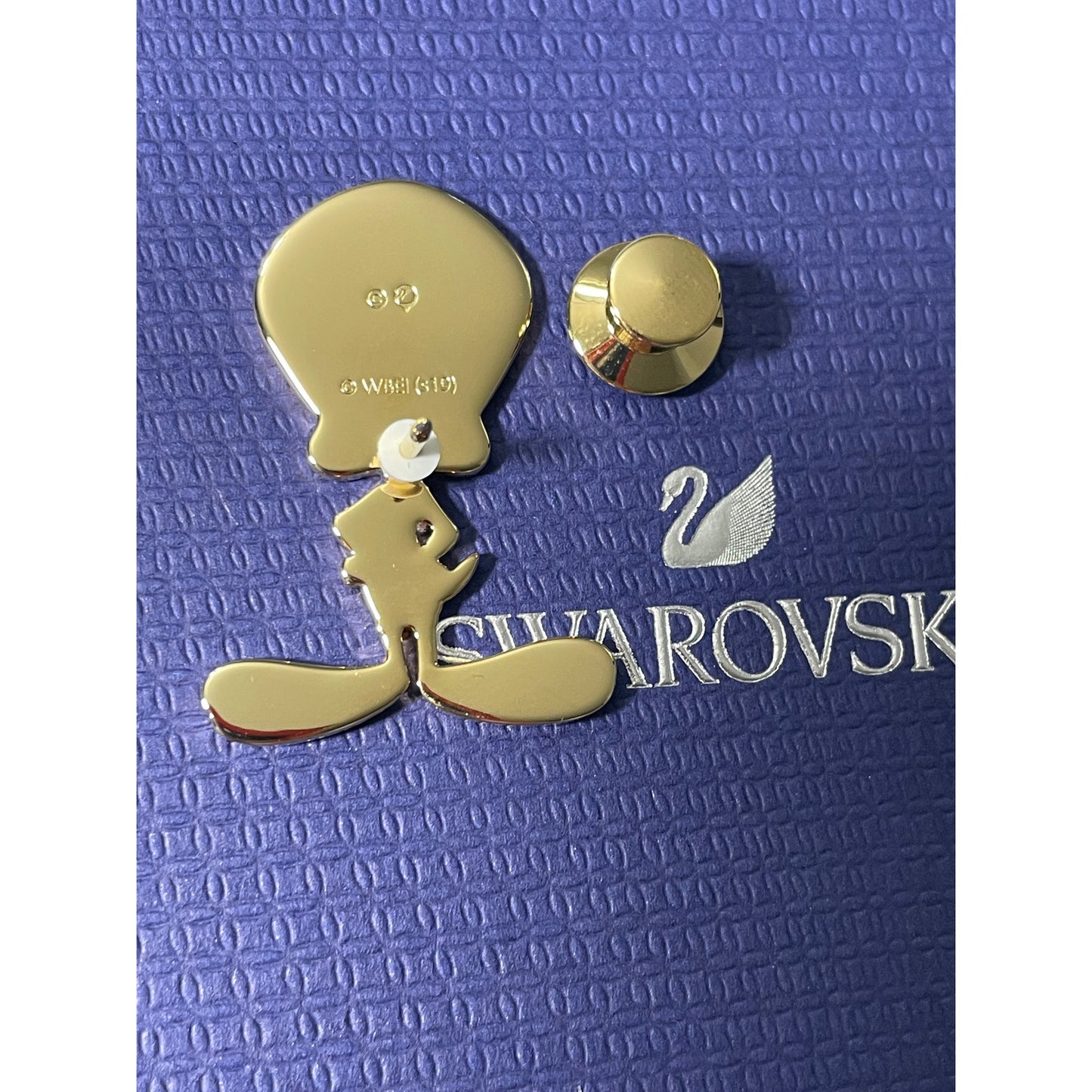 Swarovski Tweety Tie PIN Looney Tunes new